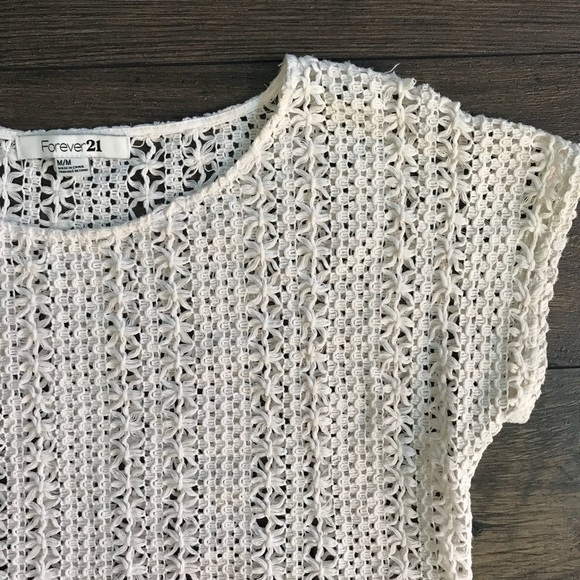 BOHO CROCHET CROP TOP - Picture 2 of 2